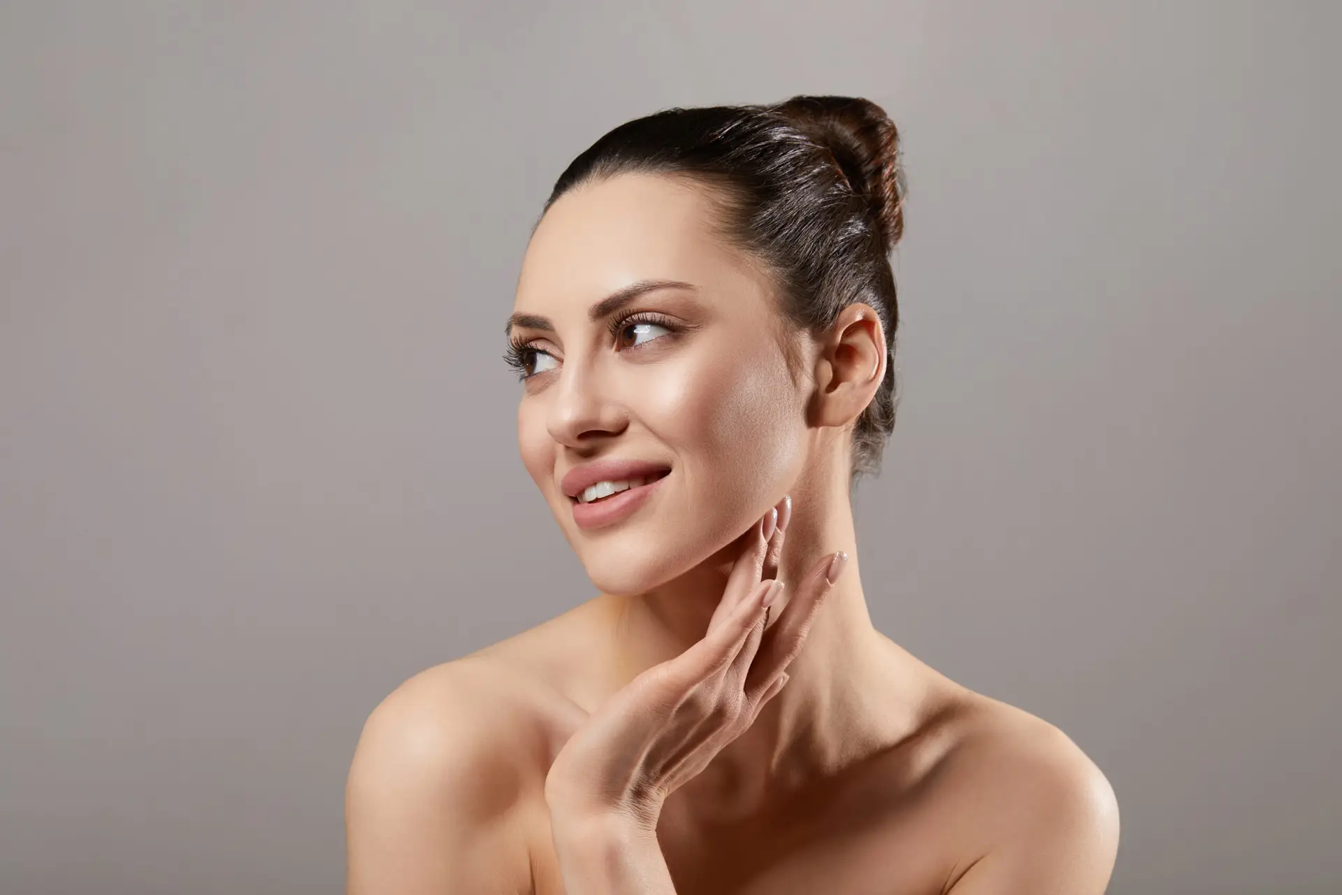 Jawline, Kinn behandeln - Eye Refine Hamburg